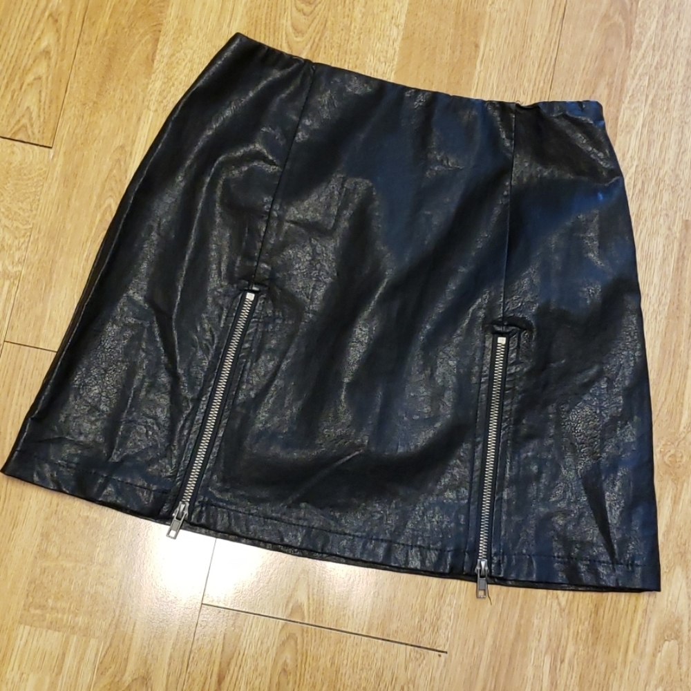 NWT LF SEEK the Label vegan leather black mini